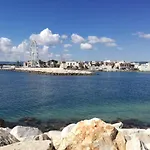 Bianca, Seaside Panoramic Rooftop Apartment *