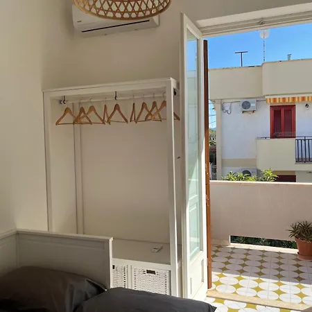 Bianca, Seaside Panoramic Rooftop דירה